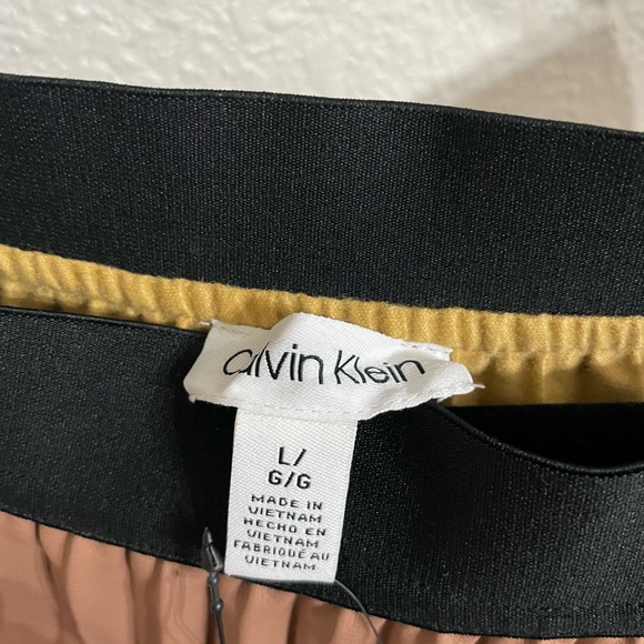 Calvin Klein skirt new authentic - Picture 4 of 6